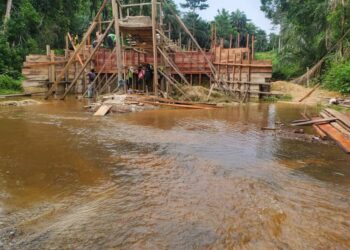  Travaux d'entretien périodique et de reconstruction de trois ponts de 18 m, 8m et 10m situés respectivement au PK2+200, PK2+200 et PK4+000, sur l'axe routier (Boma)-Gamba dans la Sous-préfecture de Samoé, Préfecture de N'Zérékoré