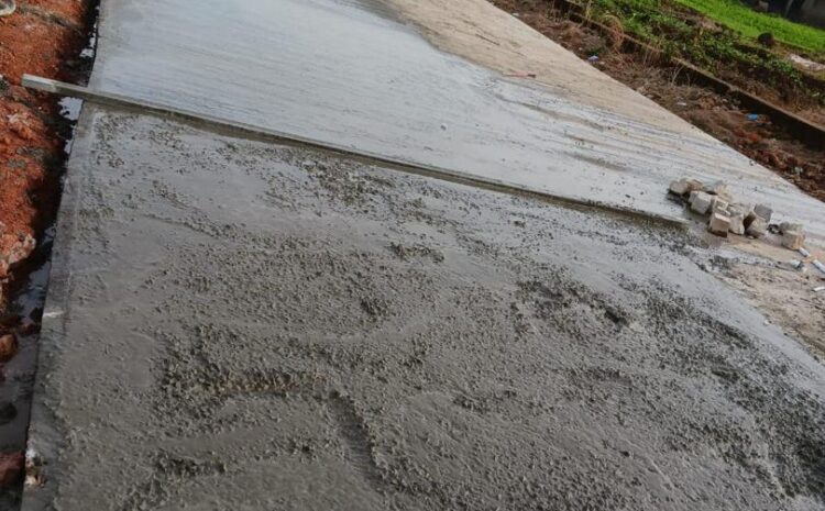  Travaux d’entretien en béton armé (1200x6x0,2) sur l’axe routier Collège Damakhania (Sahara)-CMIS Damakhania longueur de 1200 ml dans la préfecture de KINDIA